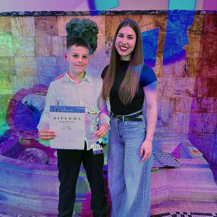 Učenik Diego Bernobić i učiteljica Romina Legović